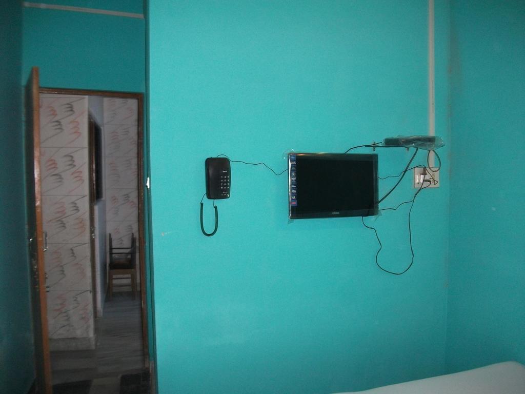 Hare Rama Hare Krishna Guest House Varanasi Habitación foto