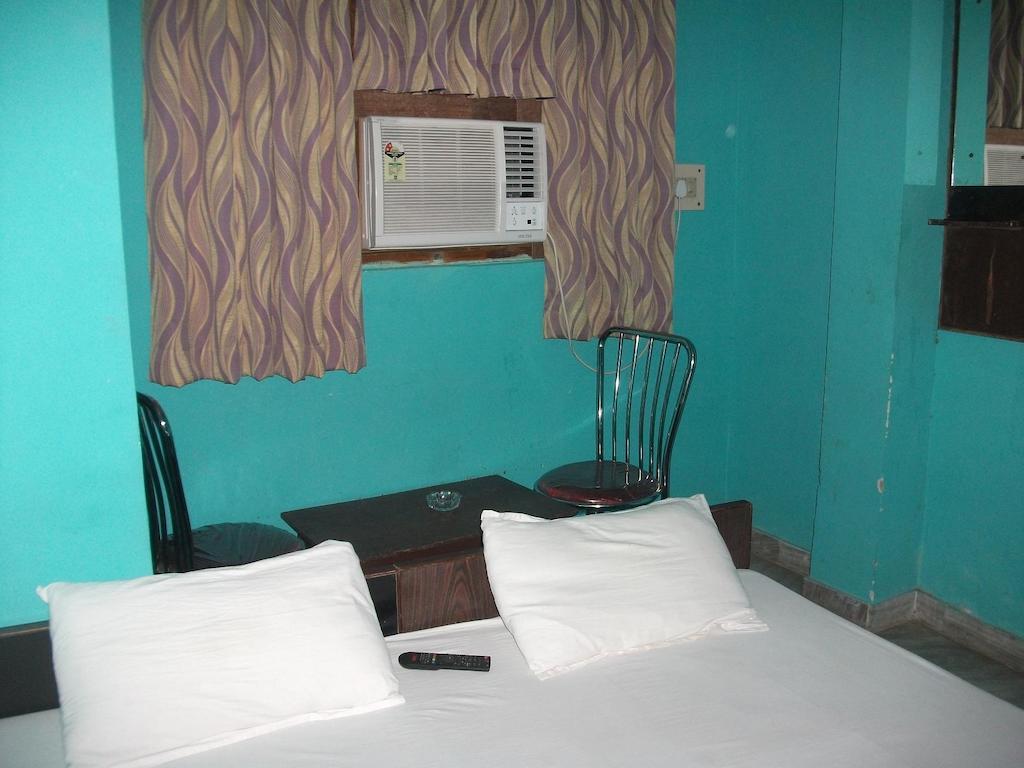 Hare Rama Hare Krishna Guest House Varanasi Habitación foto