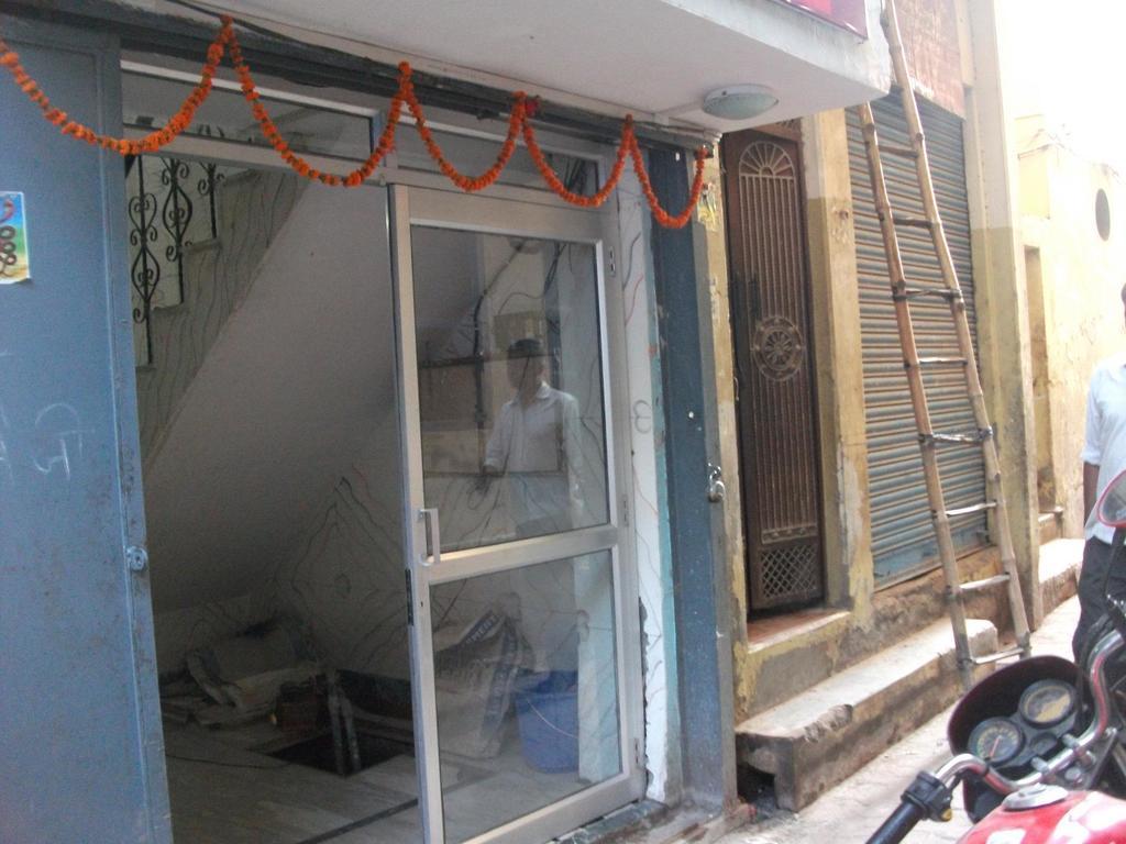 Hare Rama Hare Krishna Guest House Varanasi Exterior foto